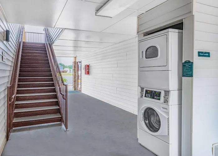 Baymont By Wyndham Commerce Ga Near Tanger Outlets Mall