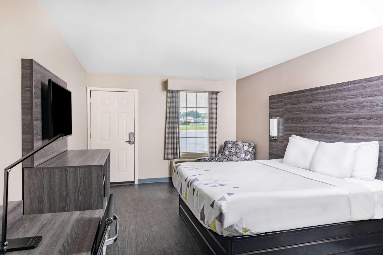 Baymont By Wyndham Ga Near Tanger Outlets Mall Commerce