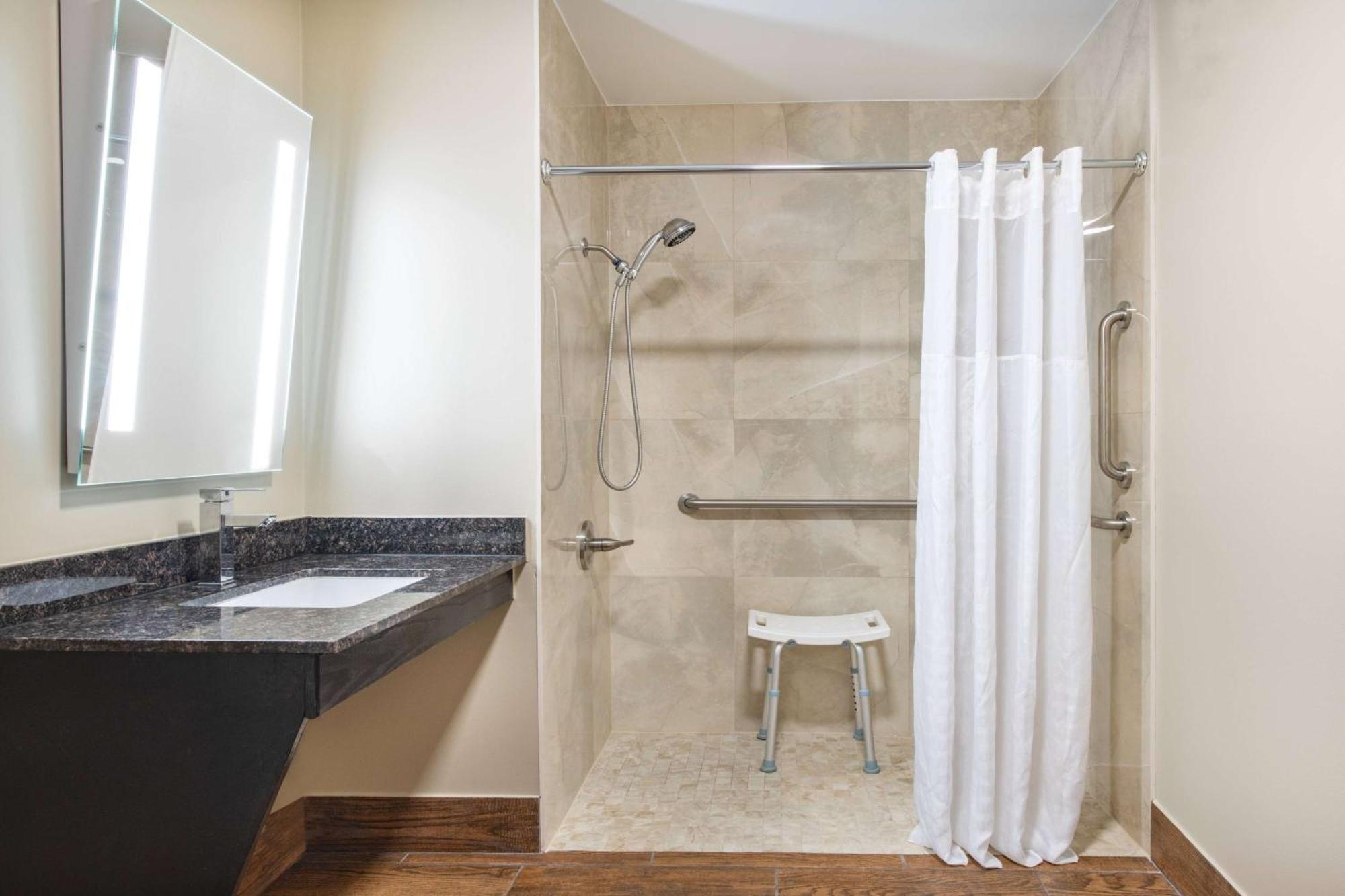 Motel Baymont By Wyndham Ga Near Tanger Outlets Mall Commerce