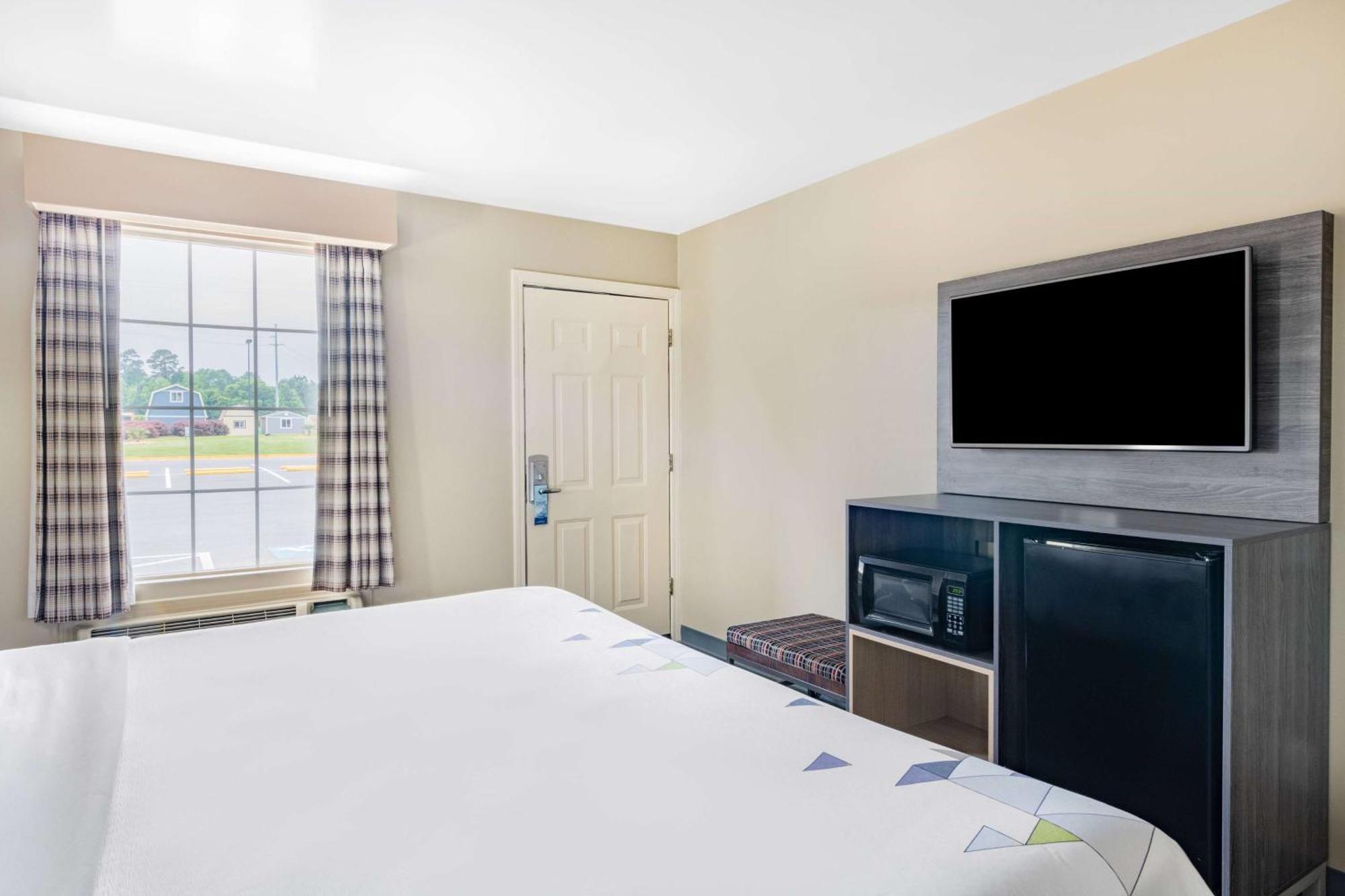 Baymont By Wyndham Ga Near Tanger Outlets Mall 2* Commerce