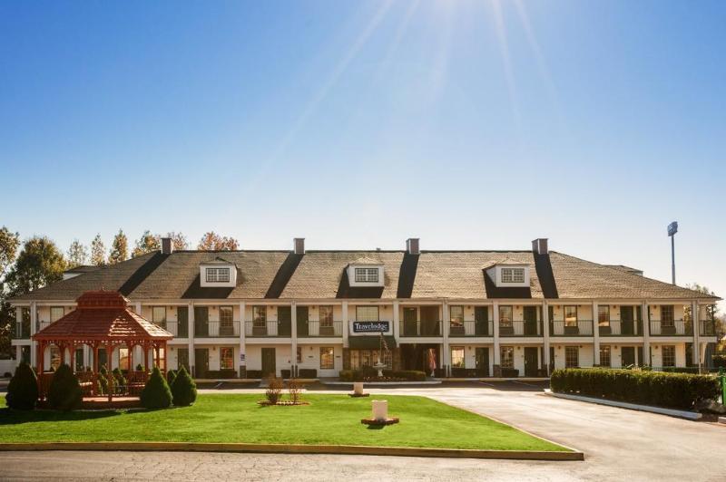 Motel Baymont By Wyndham Ga Near Tanger Outlets Mall 2*